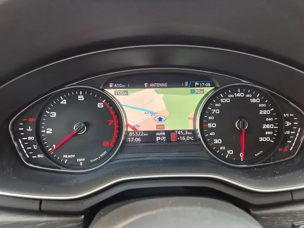 Używany Audi A4 Sport 252 KM (185 kW) 2018 Srebrny Sedan/Limuzyna