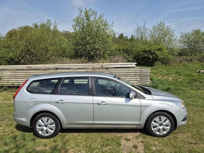 Gebraucht Ford Focus 115 PS (84 kW) 2009 Kombi