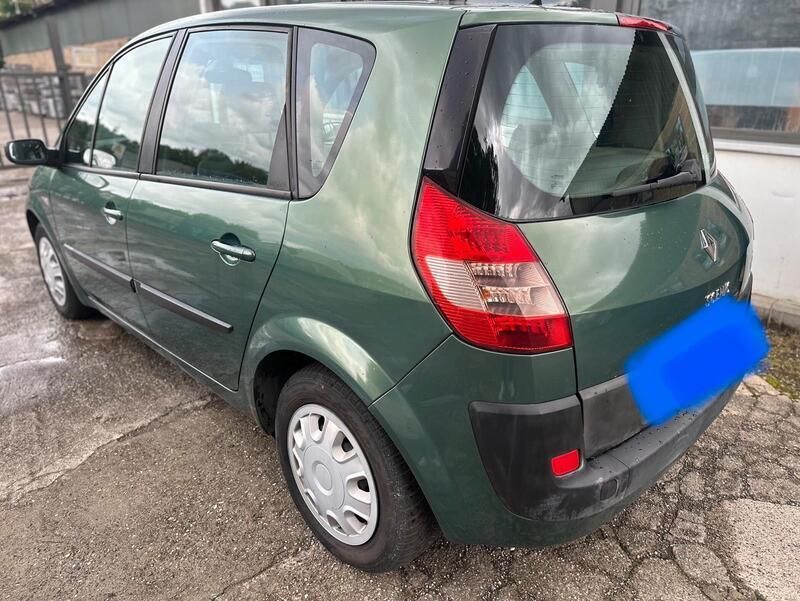 Grün Gebraucht 2004 Renault Mégane II Kleinwagen | 1.400 € (Guter Preis) - Bild 1/4