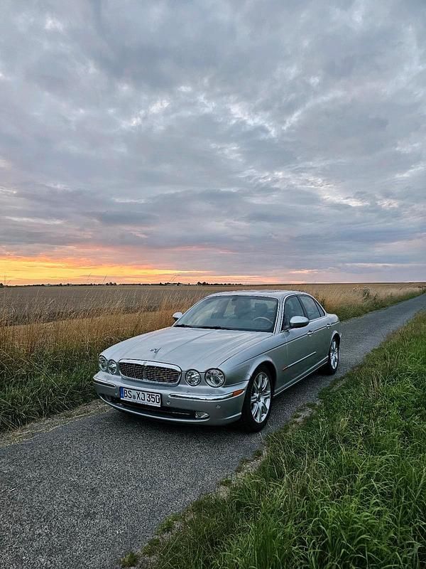 Silber Gebraucht 2003 Jaguar XJ Limousine | 6.500 € (Fairer Preis) - Bild 1/4