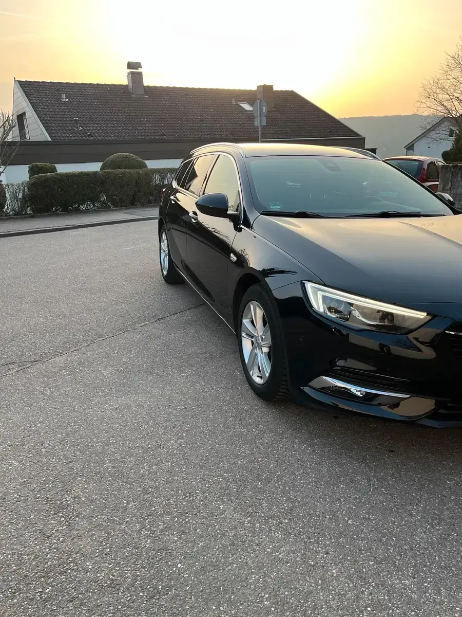 Gebraucht Opel Insignia Dynamic 164 PS (120 kW) 2018 Schwarz Kombi