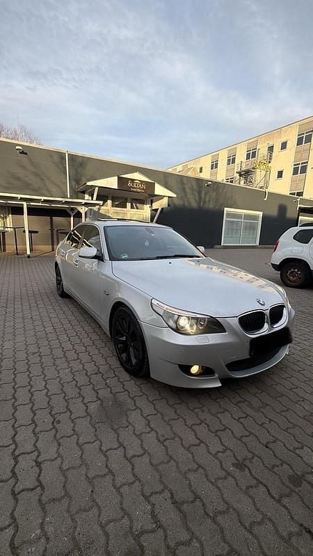 Gebraucht BMW 520 177 PS (130 kW) 2005 Silber Limousine