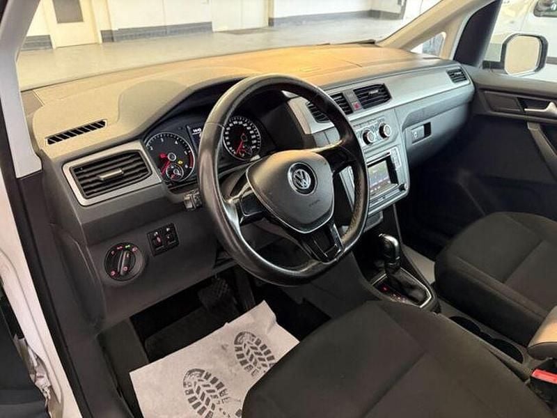 Gebraucht VW Caddy Trendline 135 PS (99 kW) 2019 Weiß Van / Kleinbus