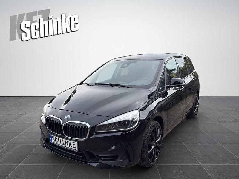 Schwarz Gebraucht 2020 BMW 220 Gran Tourer Advantage Van / Kleinbus | 14.990 € (Guter Preis) - Bild 1/4