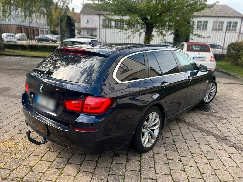 Blau Gebraucht 2011 BMW 520 Kombi | 8.500 € (Fairer Preis) - Bild 1/4