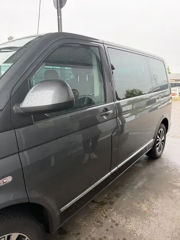 Gebraucht VW Multivan 179 PS (131 kW) 2010 Grau Van / Kleinbus