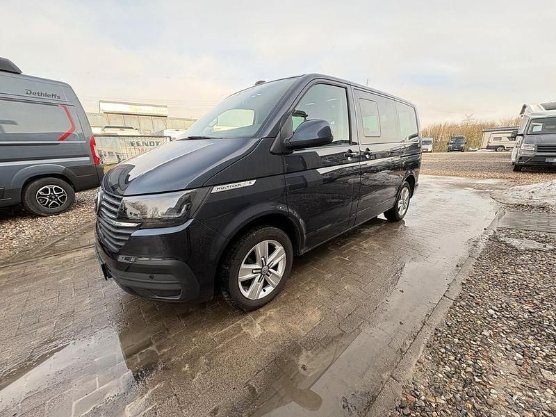 Gebraucht VW Multivan 150 PS (110 kW) 2022 Blau Van