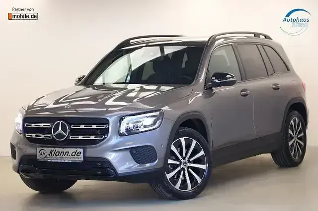 Gebraucht Mercedes GLB200 Night 163 PS (119 kW) 2022 Grau SUV