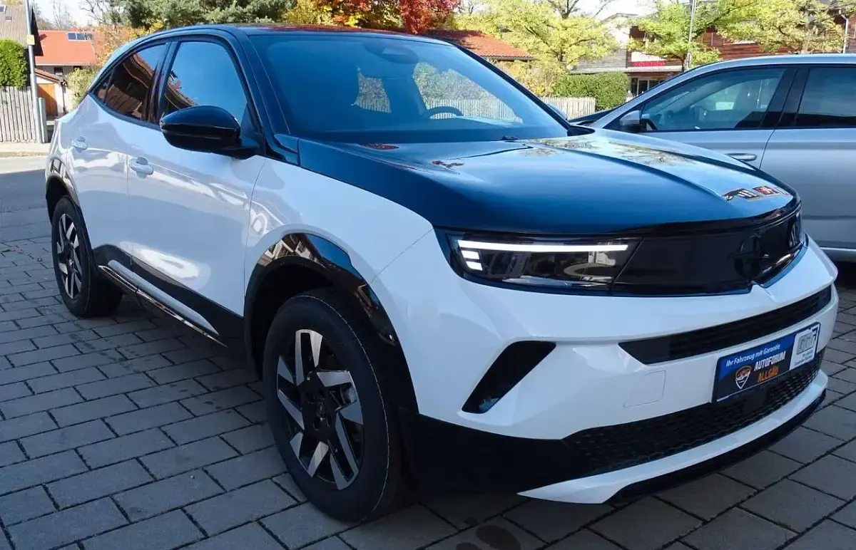 Nowe Opel Mokka 131 KM (96 kW) 2025 Biały SUV