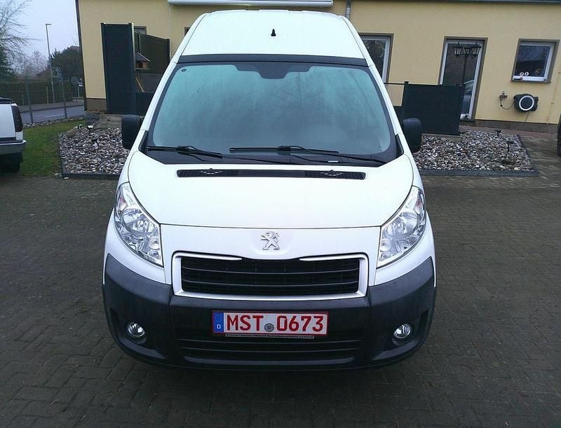 Gebraucht Peugeot Expert 163 PS (119 kW) 2012 Weiß Van
