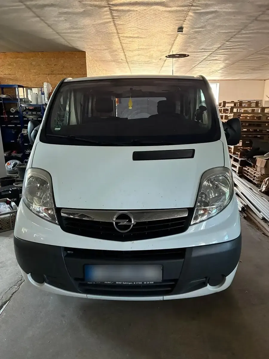 Gebraucht Opel Vivaro 115 PS (84 kW) 2007 Weiß Van / Kleinbus