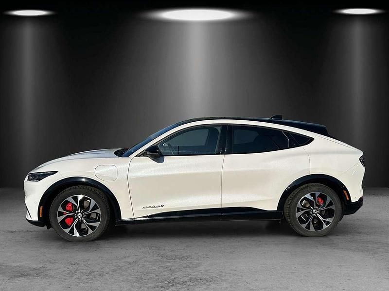 Gebraucht Ford Mustang Mach-E Extended Range 258 kW (351 PS) 2021 Starweiß SUV