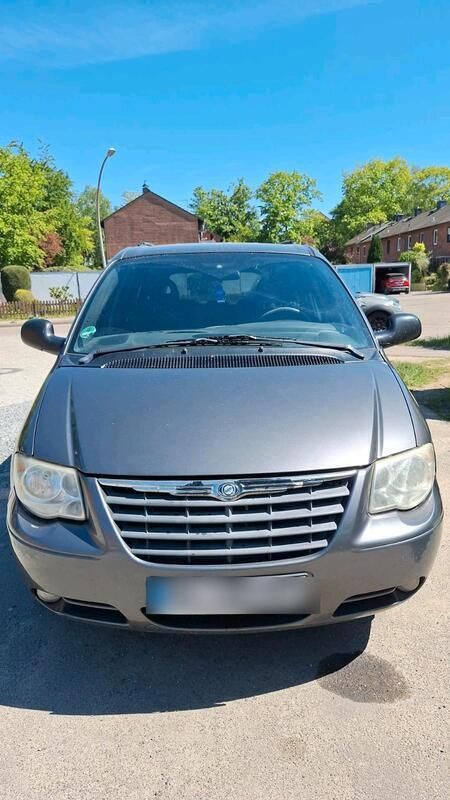 Gebraucht 2007 Chrysler Voyager Van / Kleinbus | 2.700 € (Teuer) - Bild 1/3