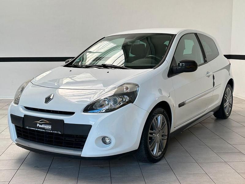 Weiß Gebraucht 2011 Renault Clio III Night&Day Limousine | 3.190 € (Fairer Preis) - Bild 1/4