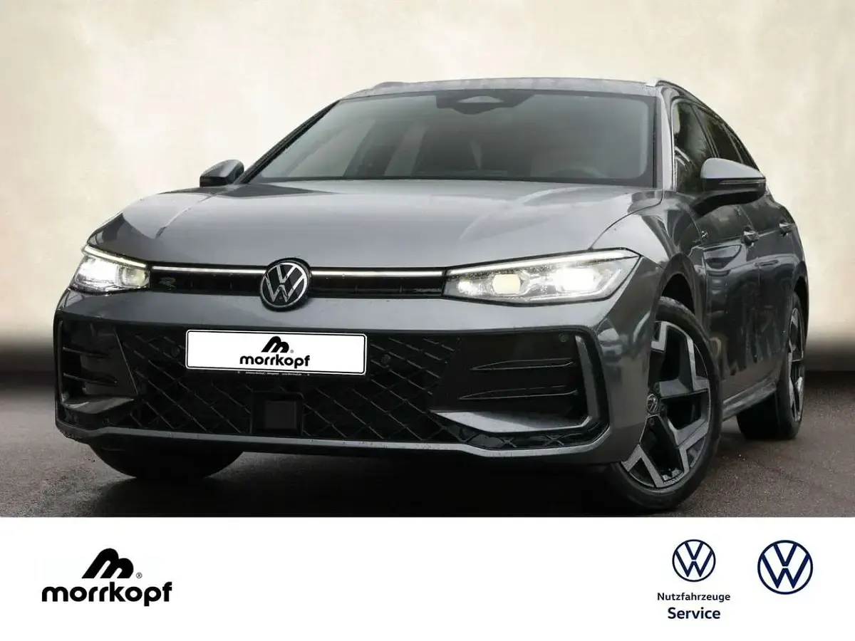 Gebraucht VW Passat R-line 150 PS (110 kW) 2026 Diabasgrau Kombi