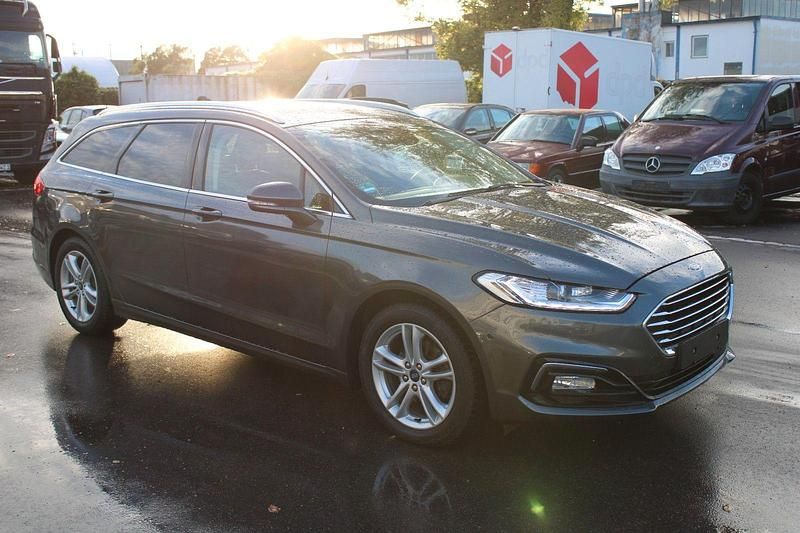 Gebraucht Ford Mondeo Titanium 190 PS (139 kW) 2019 Grau Kombi
