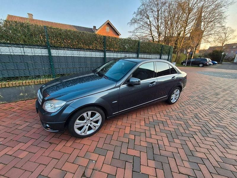Gebraucht Mercedes C180 156 PS (114 kW) 2010 Grau Limousine