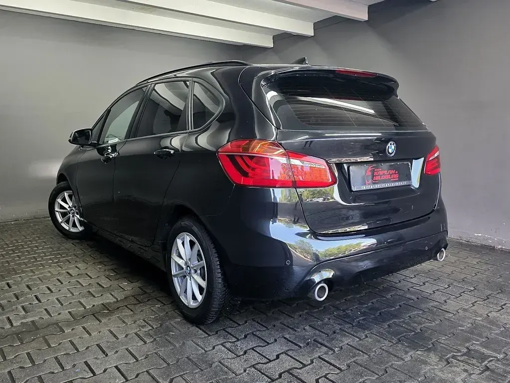 Gebraucht BMW 220 Active Tourer 192 PS (141 kW) 2019 Schwarz Van / Kleinbus
