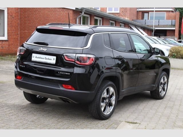 Gebraucht Jeep Compass Opening Edition 170 PS (125 kW) 2017 Brilliant black crystal perlef SUV