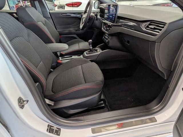 Neu Ford Focus ST-Line 125 PS (91 kW) 2025 Weiß Limousine