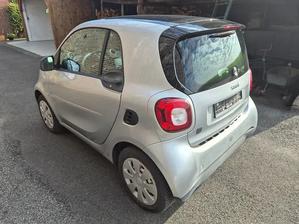 Gebraucht Smart ForTwo Electric Drive 60 kW (82 PS) 2020 Silber Coupé