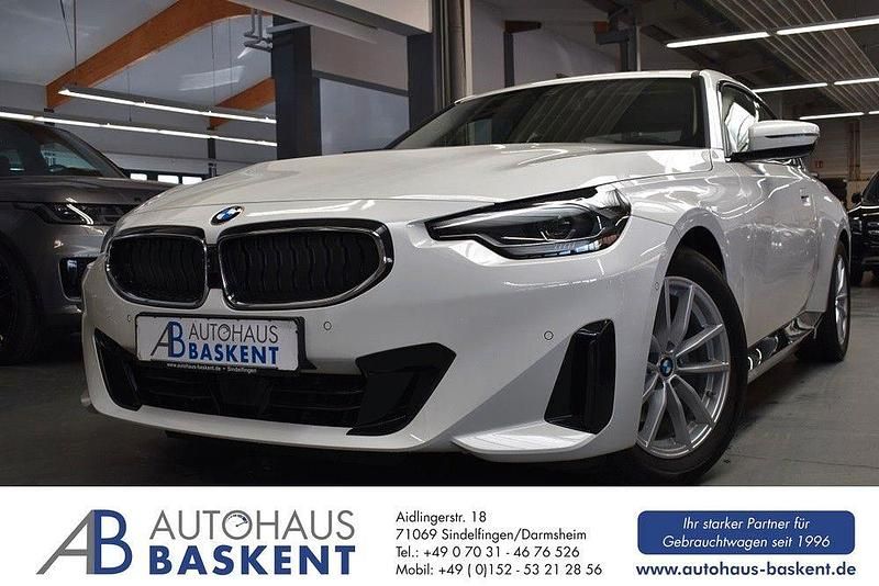 Weiß Gebraucht 2023 BMW 220 Sport Line Coupé | 34.890 € (Fairer Preis) - Bild 1/4