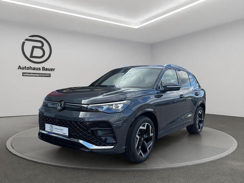 Neu VW Tiguan R-line 150 PS (110 kW) 2026 Grau SUV