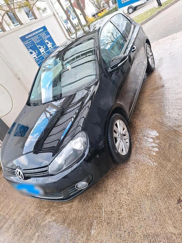 Gebraucht VW Golf VI 104 PS (76 kW) 2011 Schwarz Kleinwagen