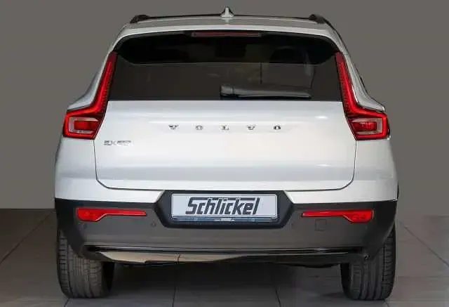 Gebraucht Volvo EX40 Plus 185 kW (252 PS) 2025 Crystal white / metallic SUV