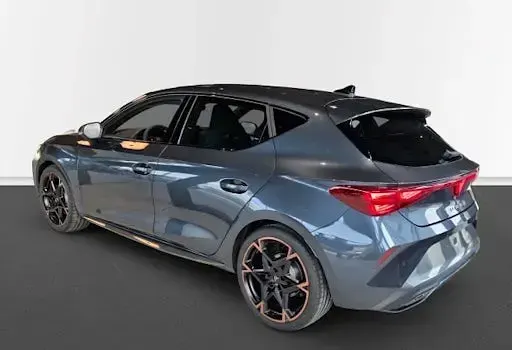 Gebraucht Cupra Leon 150 PS (110 kW) 2025 Grau Limousine