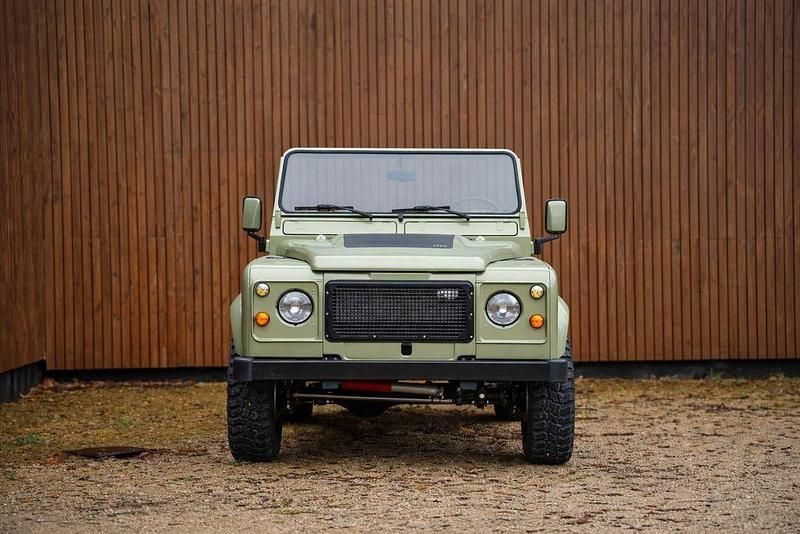 Gebraucht Land Rover Defender 200 PS (147 kW) 1990 Grün SUV