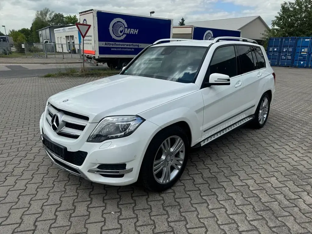 Gebraucht Mercedes GLK250 204 PS (150 kW) 2012 Weiß SUV