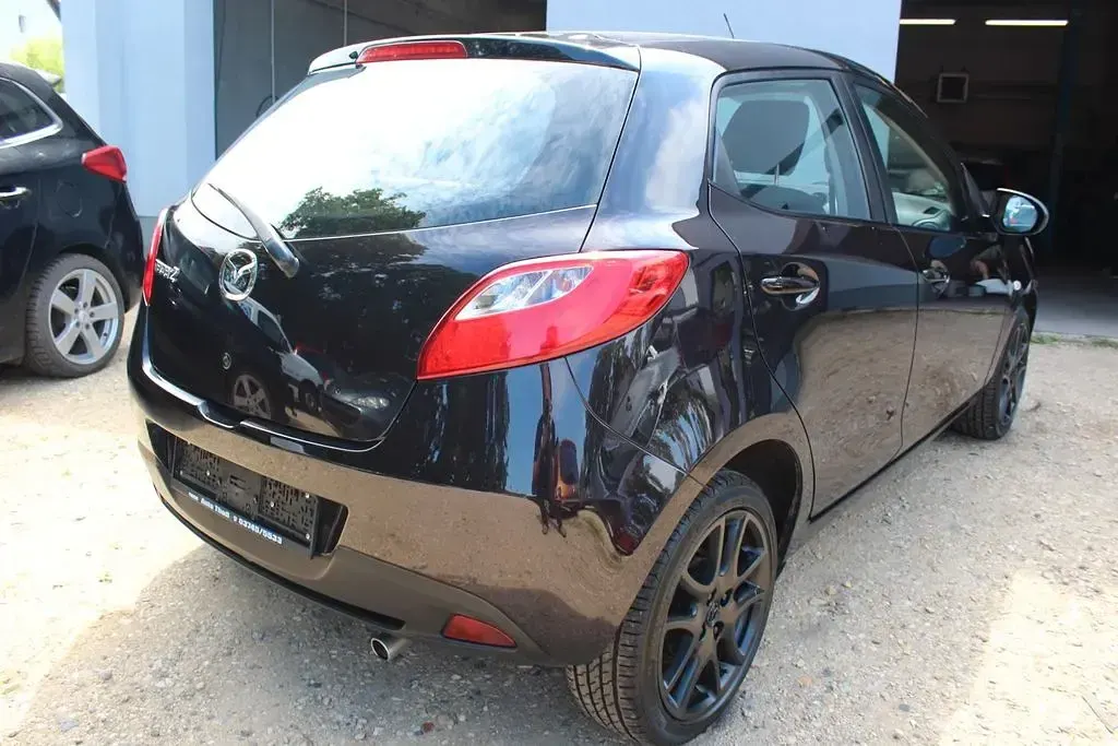 Gebraucht Mazda 2 Active 75 PS (55 kW) 2012 Schwarz Kleinwagen