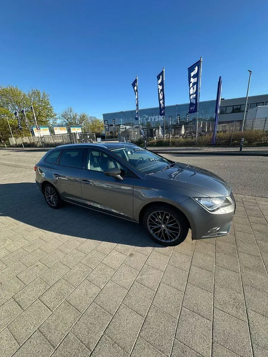 Używany Seat Leon ST 110 KM (80 kW) 2016 Szary Kombi