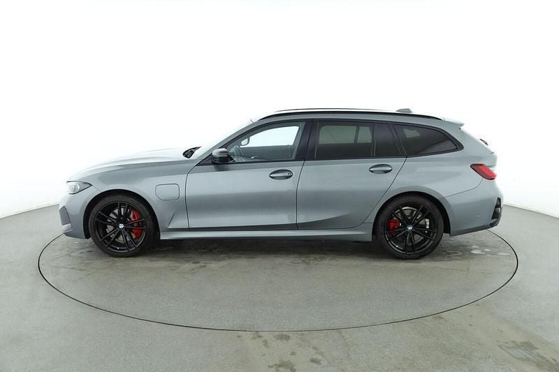 Gebraucht BMW 330e M Sport 292 PS (214 kW) 2024 Grau Kombi