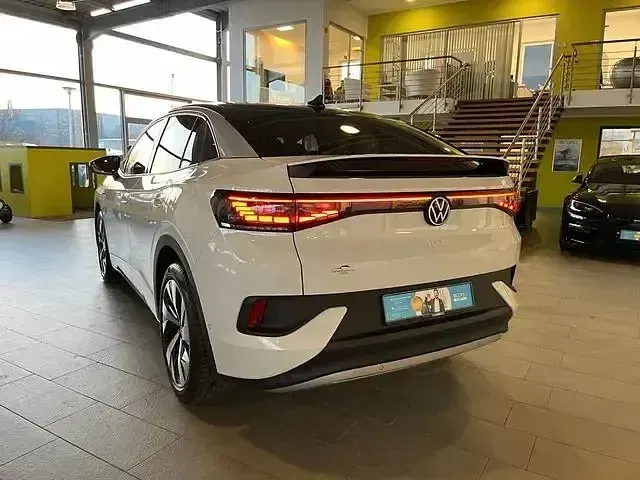 Gebraucht VW ID.5 Pro Performance 150 kW (204 PS) 2023 Gletscherweiß metallic SUV