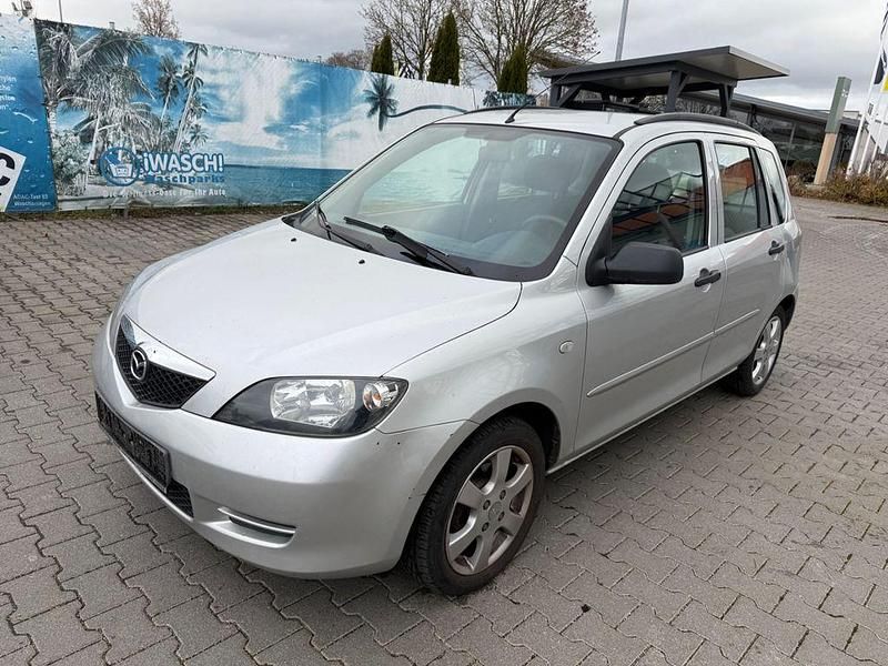 Silber Gebraucht 2004 Mazda 2 Comfort Limousine | 999 € (Guter Preis) - Bild 1/4