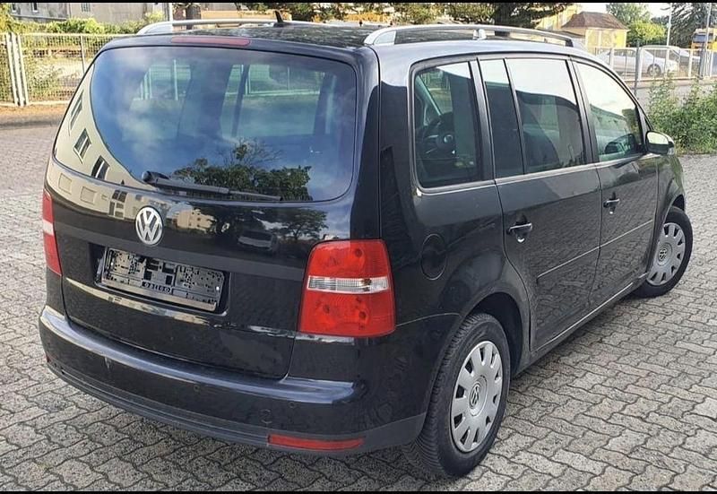 Gebraucht VW Touran 140 PS (102 kW) 2005 Schwarz Van / Kleinbus