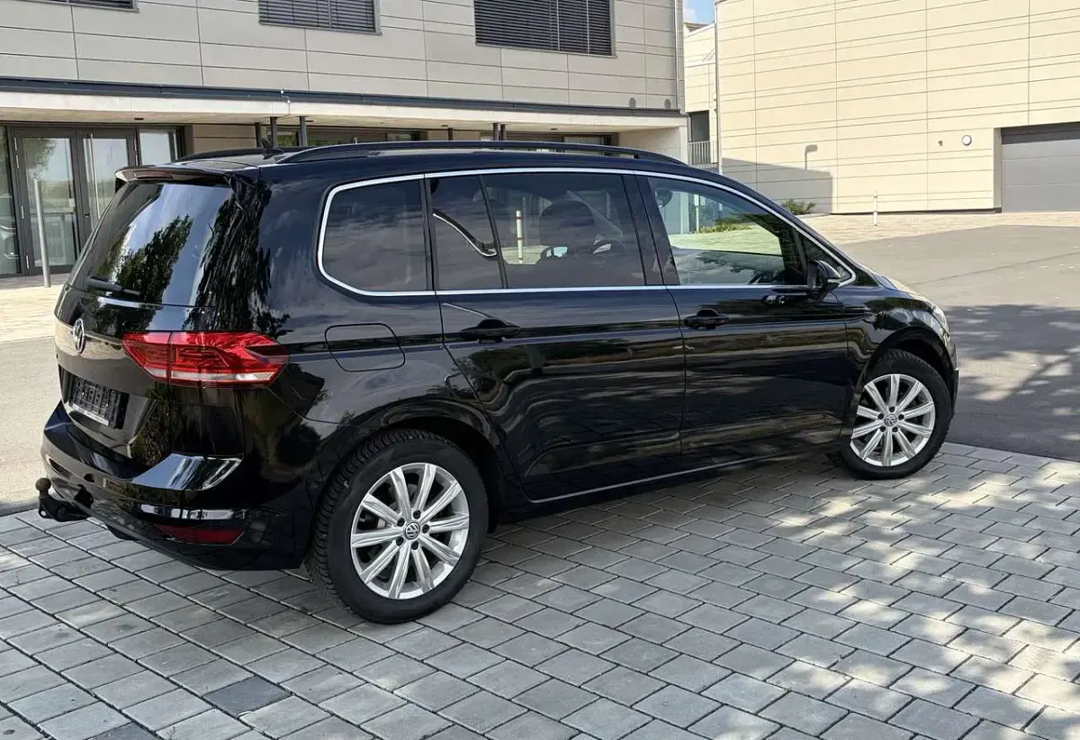 Gebraucht VW Touran Highline 190 PS (139 kW) 2018 Schwarz Van / Kleinbus