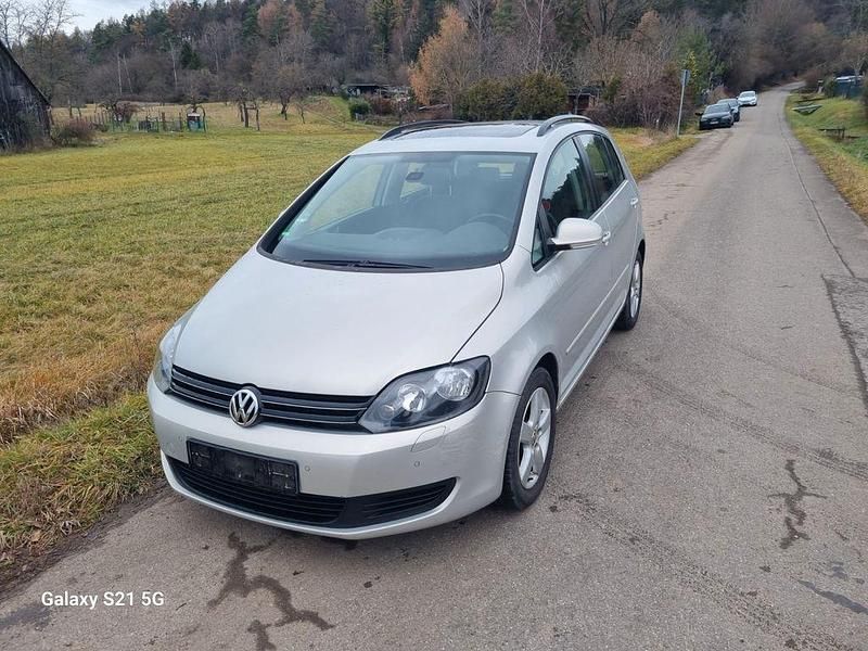 Gebraucht 2010 VW Golf Plus Cross Comfortline Van / Kleinbus | 3.799 € - Bild 1/4