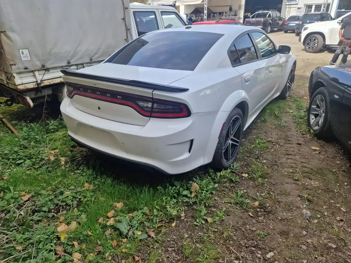 Gebraucht Dodge Charger 372 PS (273 kW) 2020 Weiß Limousine