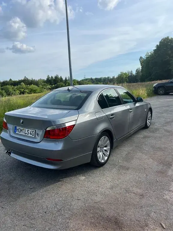 Gebraucht BMW 525 192 PS (141 kW) 2004 Silber Limousine