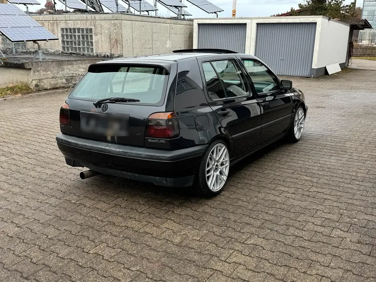 Gebraucht VW Golf III 75 PS (55 kW) 1994 Schwarz Kleinwagen