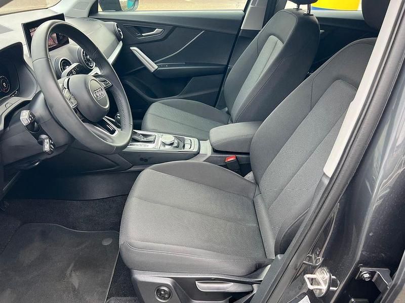 Gebraucht Audi Q2 150 PS (110 kW) 2024 Grau SUV
