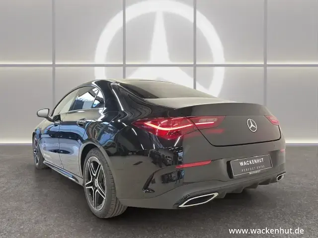 Gebraucht Mercedes CLA200 Advanced Plus 163 PS (119 kW) 2026 Schwarz Coupé