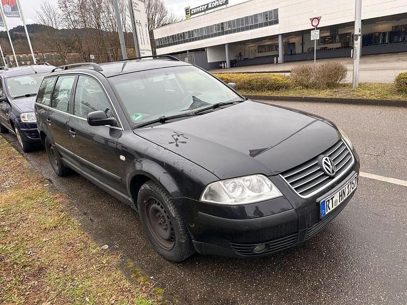 Gebraucht VW Passat Highline 131 PS (96 kW) 2002 Schwarz Kombi