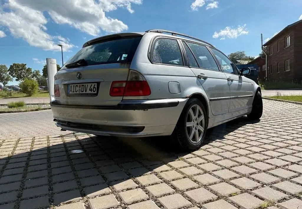 Gebraucht BMW 320 204 PS (150 kW) 2003 Silber Kombi