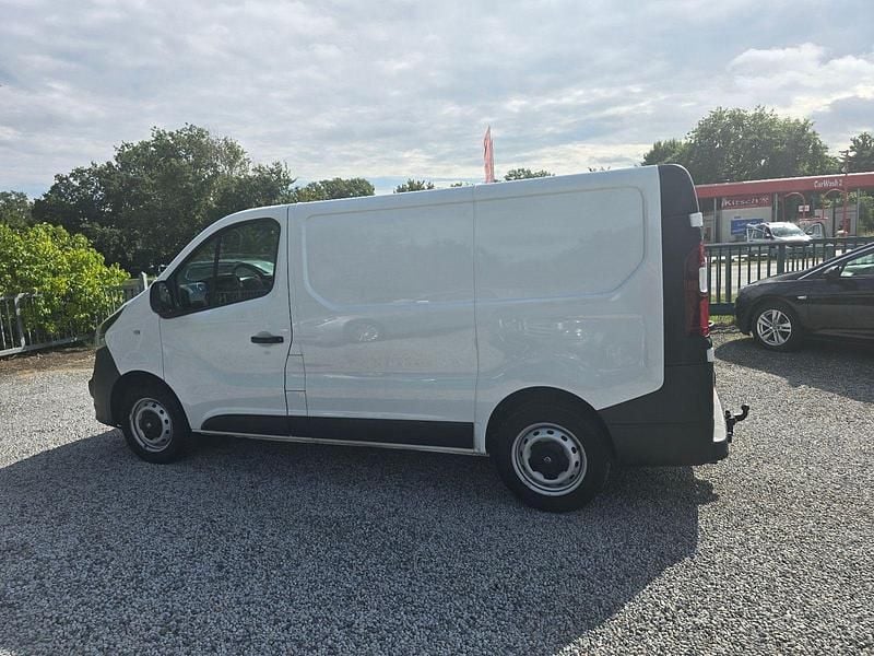 Gebraucht Opel Vivaro 120 PS (88 kW) 2019 Weiß Van / Kleinbus