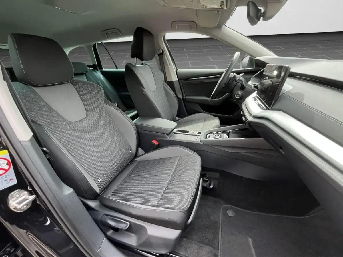 Gebraucht Skoda Octavia Selection 150 PS (110 kW) 2025 Blackmagic perleffekt (metallic) Kombi