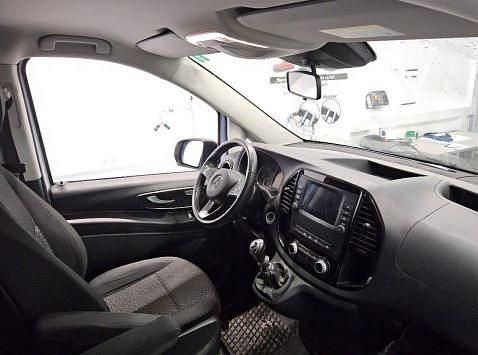 Second-hand Mercedes Vito 163 CP (119 kW) 2022 Alb Van